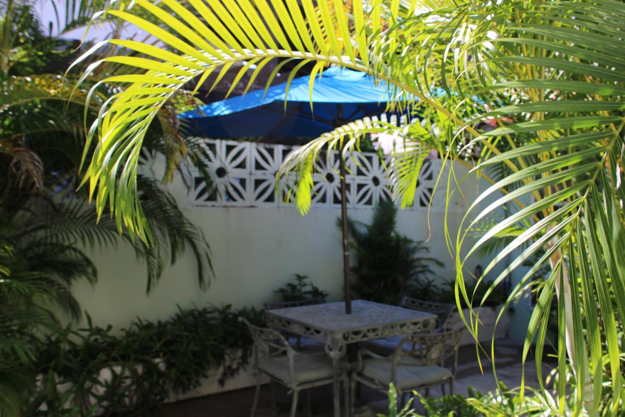Numero Uno Beach Apartments San Juan Eksteriør bilde
