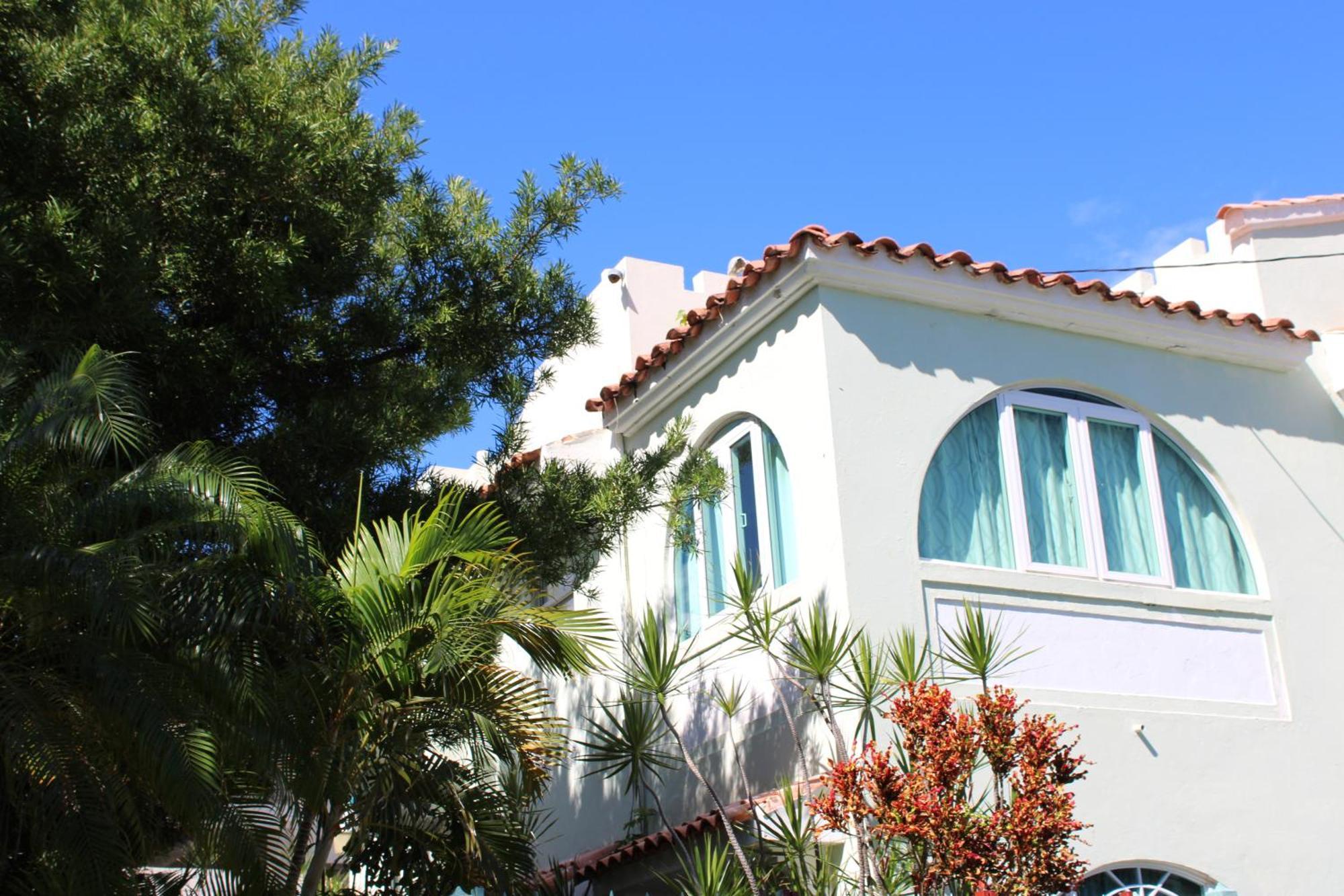Numero Uno Beach Apartments San Juan Eksteriør bilde