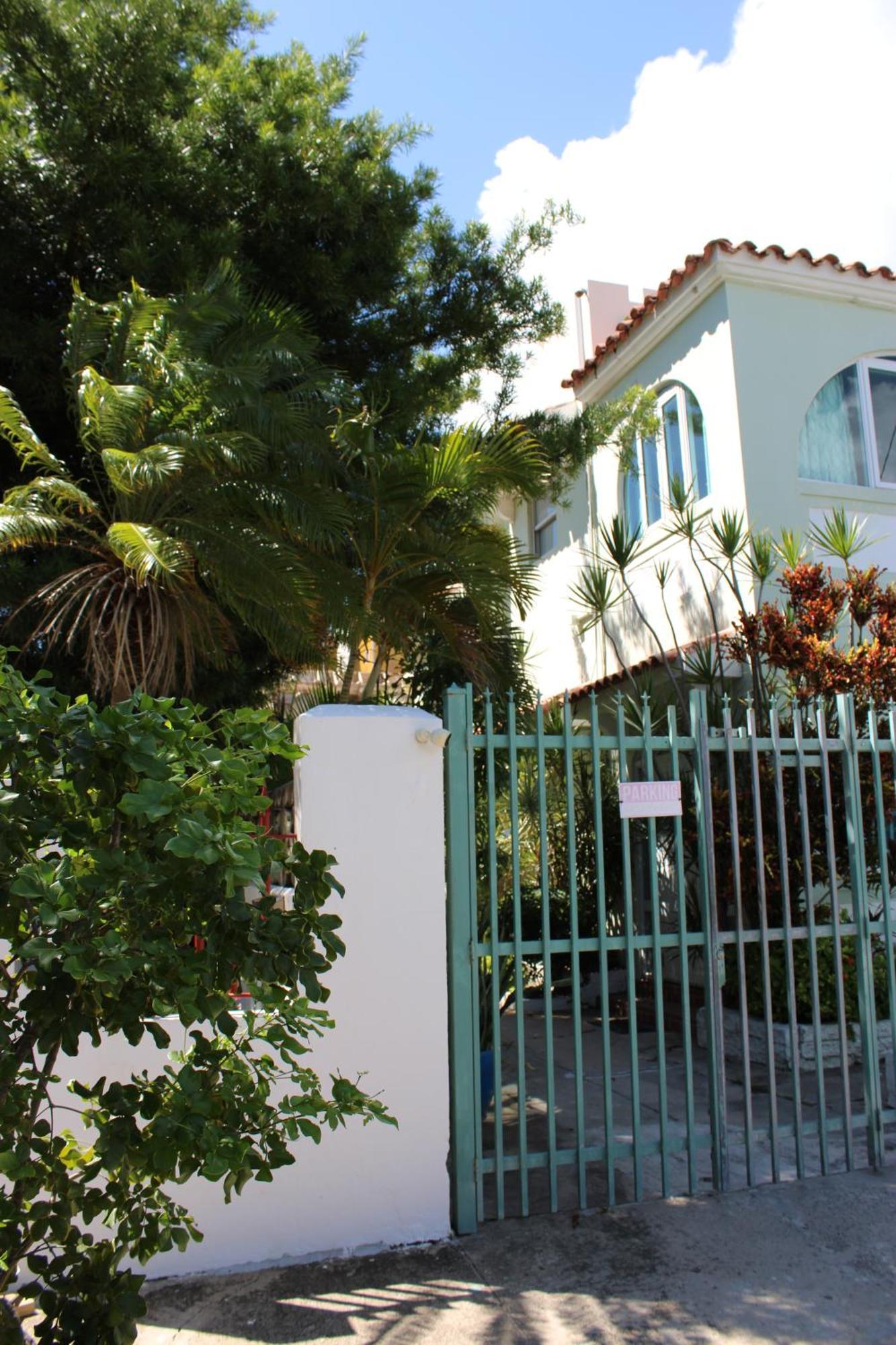 Numero Uno Beach Apartments San Juan Eksteriør bilde