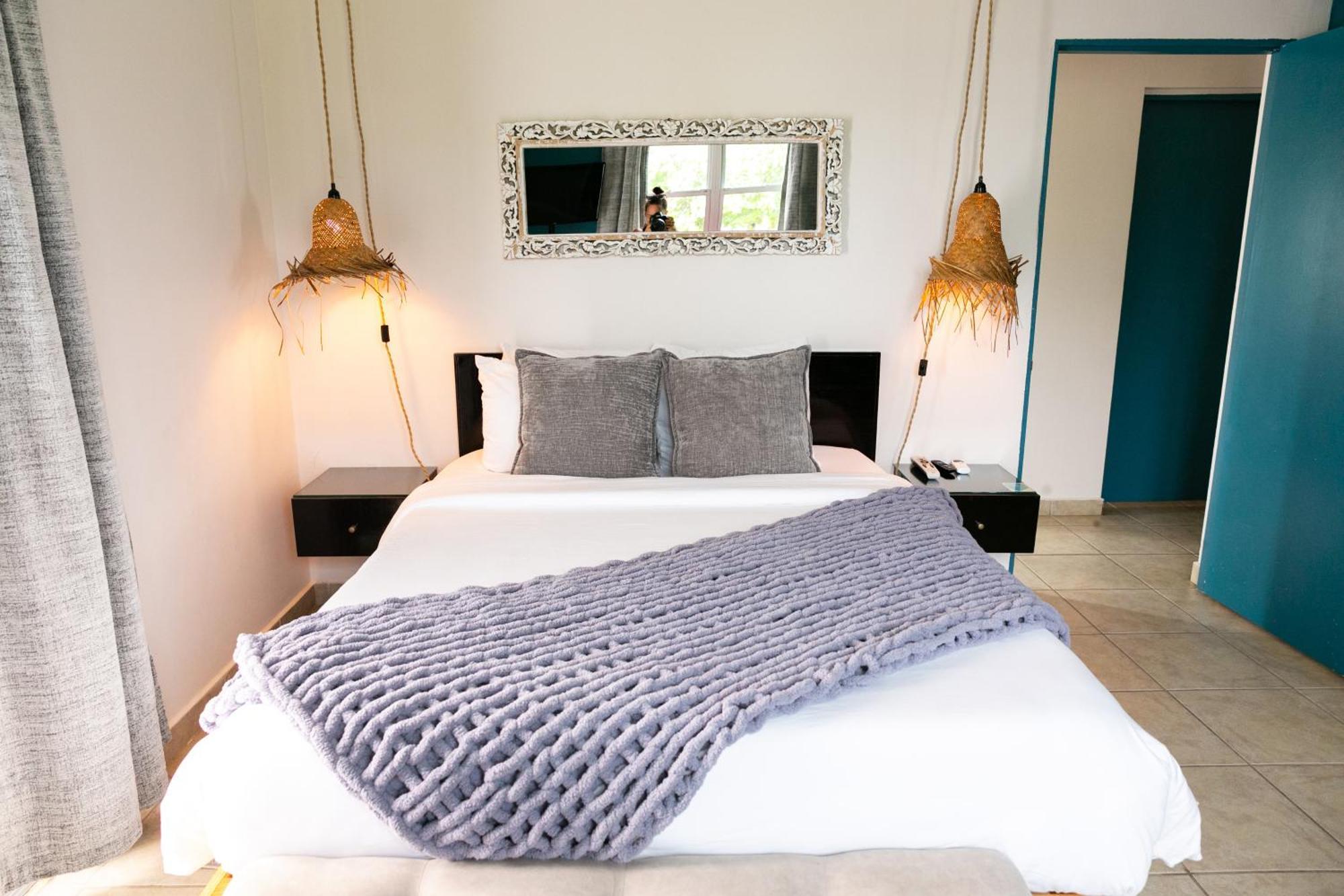 Numero Uno Beach Apartments San Juan Eksteriør bilde