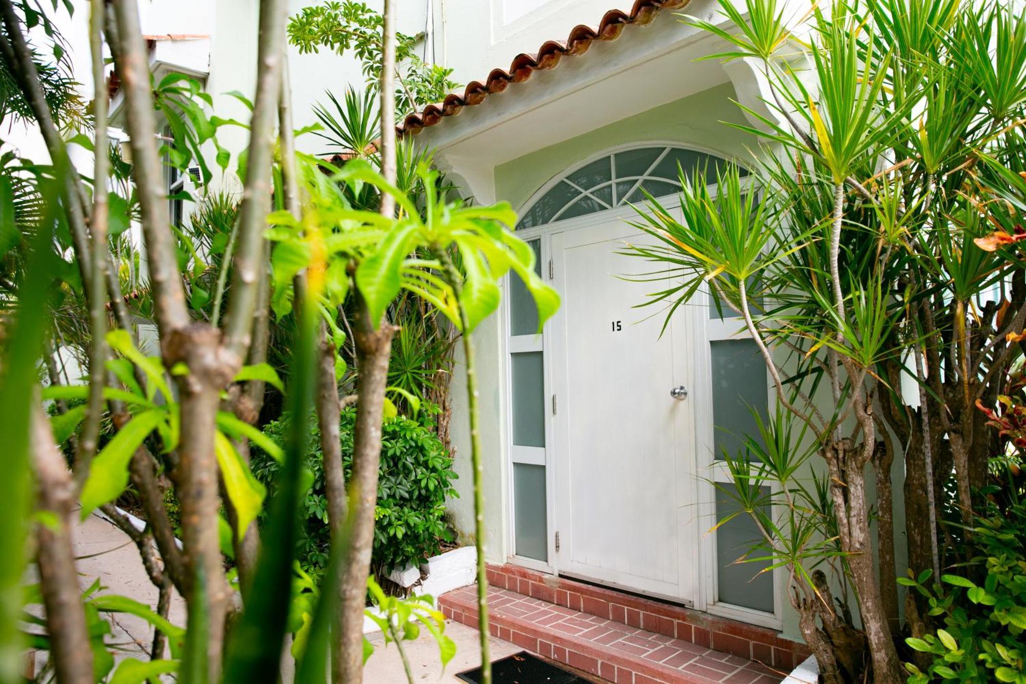 Numero Uno Beach Apartments San Juan Eksteriør bilde